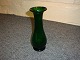 Grønt Hyrasintglas fra Fyns glasværk fra omkring 1860 højde 22 cm 5000 m2 udstilling