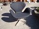Svane stolen tegnet af Arne jacobsen i grå uld  5000 m2 udstilling