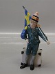 Carl Larsson Pontus Kongelig Dansk Dreng fra Sverige med svensk flag og kiste 18 cm 