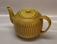 Yellow Tea pot (2225) 15 x 24 cm ca 1940-1943 Aluminia Faience Marselis Ribbed Royal Copenhagen