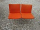 2 stk lufthavnsstole designet af Hans Wegner model AP38i orange uldstof, fin stand  5000m2 udstilling