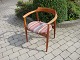 Skrivebordsstol i elmetræ dansk design fra 1960érne i fin stand 5000 m2 udstilling