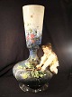 Vase. Hidhørt Ålholm slot. nr. 63-6 med figurDreng ...