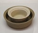 Kongelig Dansk Stentøj22599 Kgl. Fad, rundt diameter 17,5 x 4.8 cm Grethe Meyer, Sept. 1975 Ildpot