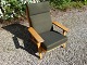 Stol af Hans J. Wegner, model GE 290. 5000m2 udstilling.