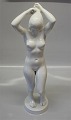 B&G figurB&G 2282 Stående grønlandsk?  pige ca 52 cm, hvid