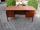 Omann Junior Skrivebord i teak. Dansk Design. 5000 m2 Udstilling.