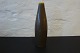 Palshus vase i mørkgylden farve.Højde 22 cm og i perfekt stand.5000m2 udstilling. 