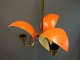 Loftlampe i messing med orange skærme fra 1950érne 5000 m2 udstilling