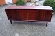 Lav skænk i palisander dansk design fra 1960érne i super kvalitet L: 2 m højde 82 cm 5000 m2 udstilling