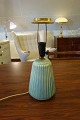 Keramik Bordlampe i mint grøn med rillet overflade. 5000m2 udstilling.