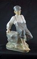 RC figur1659 Dreng på sten