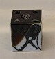 Aluminia kunstfajance 645-3500 Terning som lysestage og vase 6.2 x 5.6 cm sort og brun dekoration, Ellen Malmer , Baca
