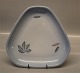 B&G Blue Faling Leaves porcelain 040 Triangular dish 25 cm (354)	
