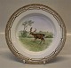 Kongelig Dansk Porcelæn Flora Danica 239-3549 "Cervus dama" - Hjort 25,5 cm, jagtplatte på middagstallerken, Fauna Danica 1. sortering (1969-1974)