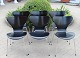 6 Sorte syver stole, model 3107, designet af Arne Jacobsen og produceret af Fritz Hansen.5000m2 udstilling.