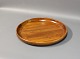 Stor rund bakke i teak fra 1960erne. Bakken er i fin stand og af Dansk Design.