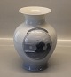 Kongelig Dansk Kgl. Vase med kornneg og logo K.B. Nye R.F. 21 cm