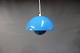 Original "Flowerpot" pendel, model VP1, lakeret blå og rød indvendig af Verner Panton.5000m2 udstilling.