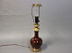 Antik fransk bordlampe fra omkring 1880 i porcelæn udsmykket med lyre forgyldt bronze.  5000m2 udstilling.