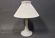 Poul Christiansen for Holmegaard / Le Klint. Bordlampe af hvidt glas, model 363, stor model.5000m2 udstilling.