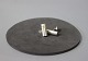 Manchetknapper i titanium med 18 kt. forgyldt stribe, stemplet SIK TITAN.5000m2 udstilling.