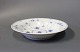 B&G musselmalet/blåmalet dyb middagstallerken, stemplet #17.5000m2 udstilling.