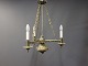 Loftlampe i messing fra år 1930. Lampen har plads til tre lys.5000m2 udstilling.