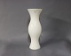 Høj creme farvet Holmegaard glas vase, i perfekt stand.5000m2 udstilling.