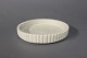 Hvid keramik skål af Arne Bang.5000m2 udstilling.