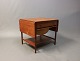 Sybord i teak, model AT-33, designet af Hans J. Wegner.5000m2 udstilling.