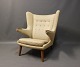 Bamsestol, Model AP 19, designet af Hans J. Wegner i 1951 og produceret af A.P. Møbler i 1962.5000m2 udstilling.
