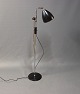 Sort Bestlite gulvlampe, model BL4, tegnet af Robert Dudley i 1930.5000m2 udstilling.