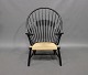 "Påfugl" stolen designet af Hans J. Wegner i 1947 og fremstillet i 1980erne.5000m2 udstilling.