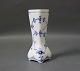 Kgl. musselmalet riflet vase #438.5000m2 udstilling.