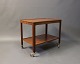 Bakkebord i mahogni med Kehlet kant af Dansk Design fra 1960erne.5000m2 udstilling.