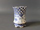 Kgl. Musselmalet helblonde vase med guldkant, nr.: 1/1016.5000m2 udstilling.