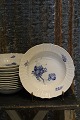 Royal Copenhagen Blå Blomst Svejfet dyb tallerken.Dia.:22cm.RC# 10/1616.