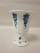 Royal Copenhagen, Blå Blomst, VaseKongelig/RC VaseDenne smukke vase har RC-nr. 8601H: 15,5cm