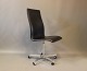 Oxford Classic kontorstol, model 3193C, i sort elegance læder af Arne Jacobsen og Fritz Hansen.5000m2 udstilling.