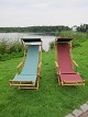 Liggestole fra 1930'erneMed fodstøtte og solskærm (himmel)Haves: 1 grønStolene er nybetrukket med forstærket stof, og arbejdet er udført af professionel.Kontakt os for yderligere information