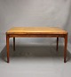 Spisebord i teak med udtræk af Henning Kjærnulf og Vejle stole og møbelfabrik fra 1960erne. 