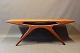 Sofabord, "Smilet" i teak af Johannes Andersen og CFC Silkeborg fra 1960erne.5000m2 udstilling.