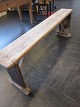 BænkHyggelig gammel bænk af fyrretræFra ca. år 1900L: 151cm, H: 52cm, D: 23cmGod stand i forhold til alderen