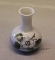 Royal Copenhagen 863-1258 RC Miniature vase 6 cm with fruit flawer