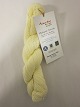 Andean Mist Økologisk BomuldAndean Mist bomuld er et certificeret økologisk naturprodukt fra Peru.Den viste farve er: Banana Creme, Farvenr. 11001Prisen er pr. nøgle med 50 gram bomuld
