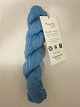 Andean Mist Økologisk BomuldAndean Mist bomuld er et certificeret økologisk naturprodukt fra Peru.Den viste farve er: Cornflower Creek, Farvenr. 18003Prisen er pr. nøgle med 50 gram bomuld
