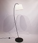 Gulvlampe, model 320, fra serien Snowdrop af Harrit-Sørensen-Samson for Le Klint.5000m2 udstilling.