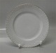 Tradition 1275-575 Kagetallerken 16 cm  Royal Copenhagen 1275 - hvid halvblonde med guldkant