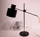 Sort skrivebordslampe af dansk design fra 1960erne. 5000m2 udstilling.
